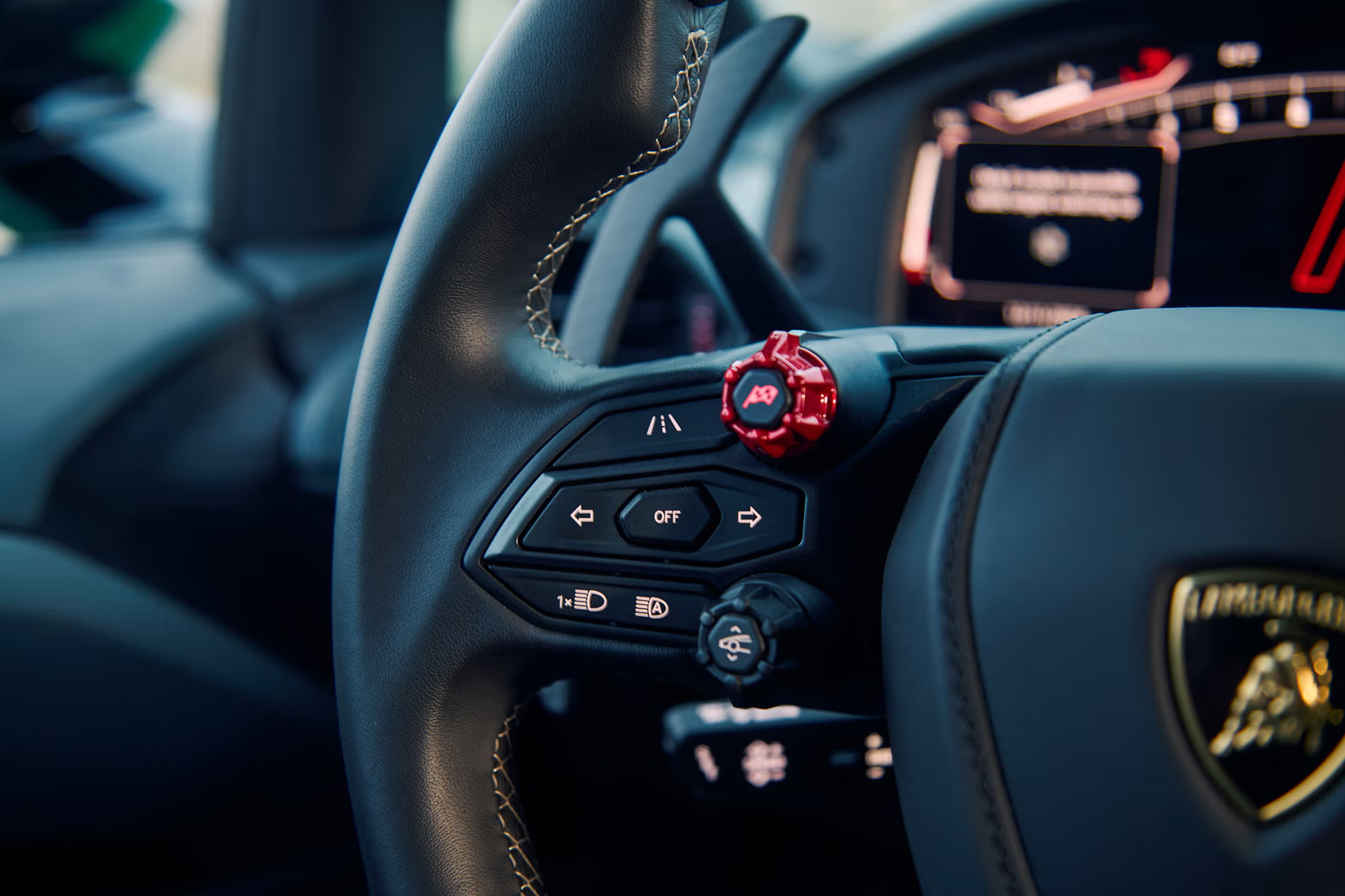 2024 Lamborghini Revuelto thumbnail 5