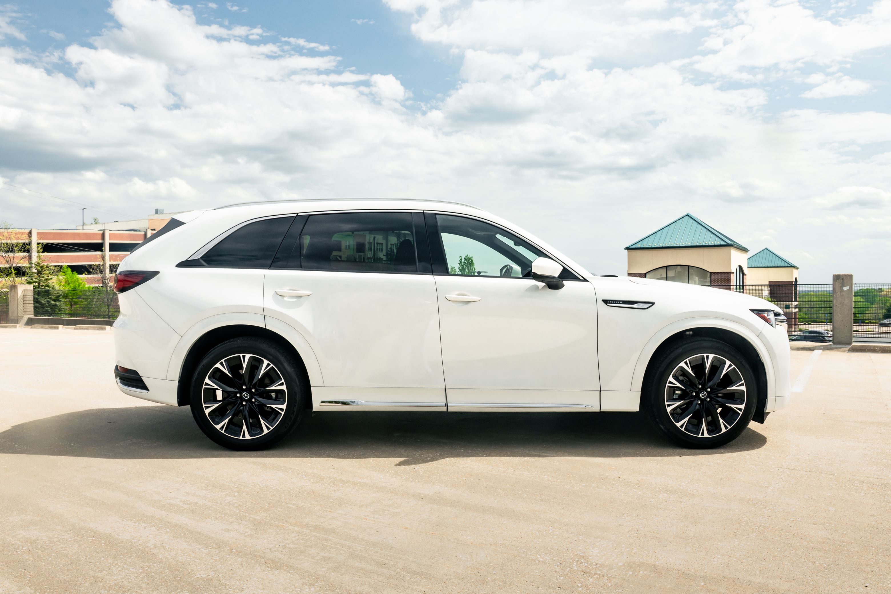 2023 Mazda  CX-90 - Photo 4