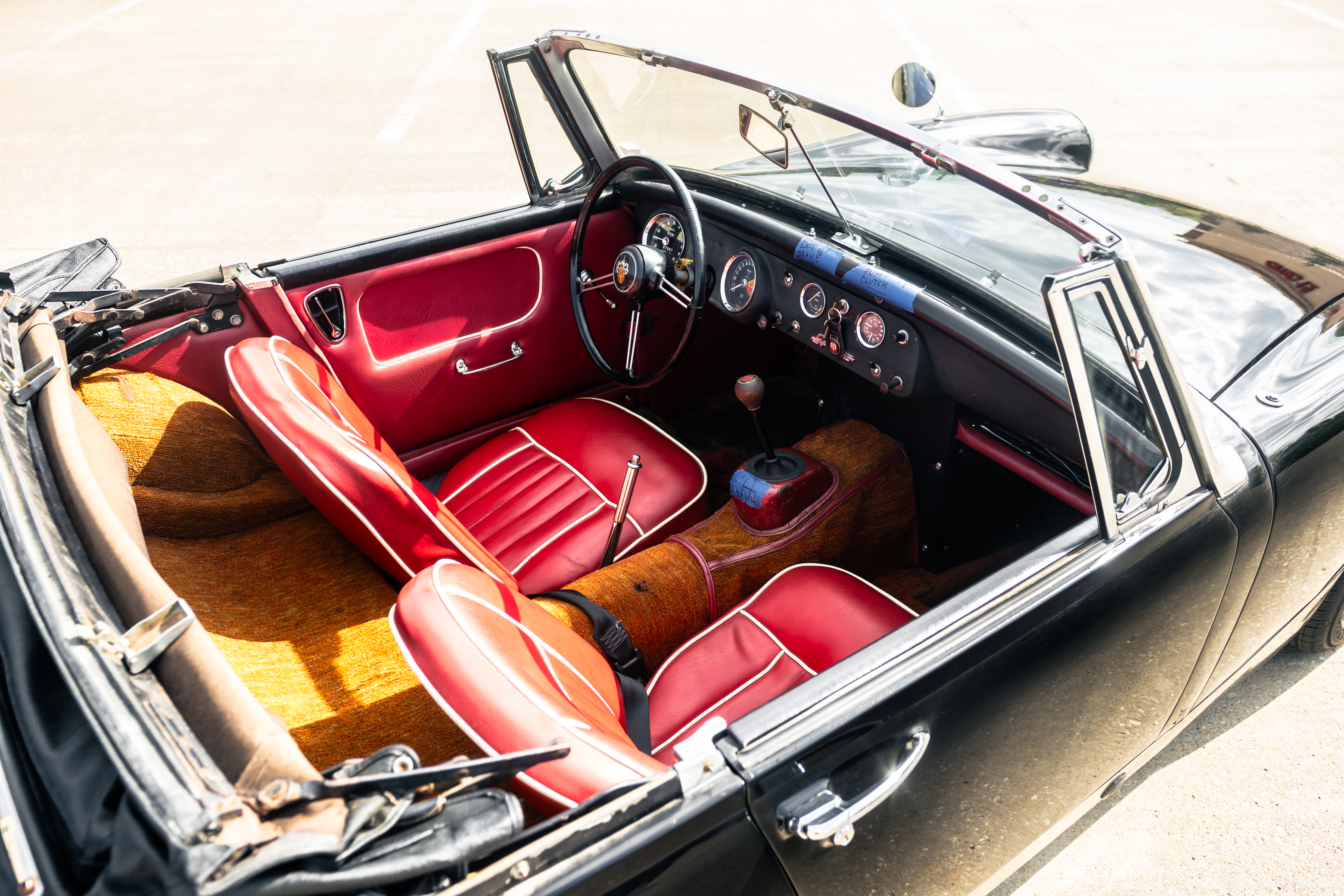 Austin Healy BJ8 Cockpit