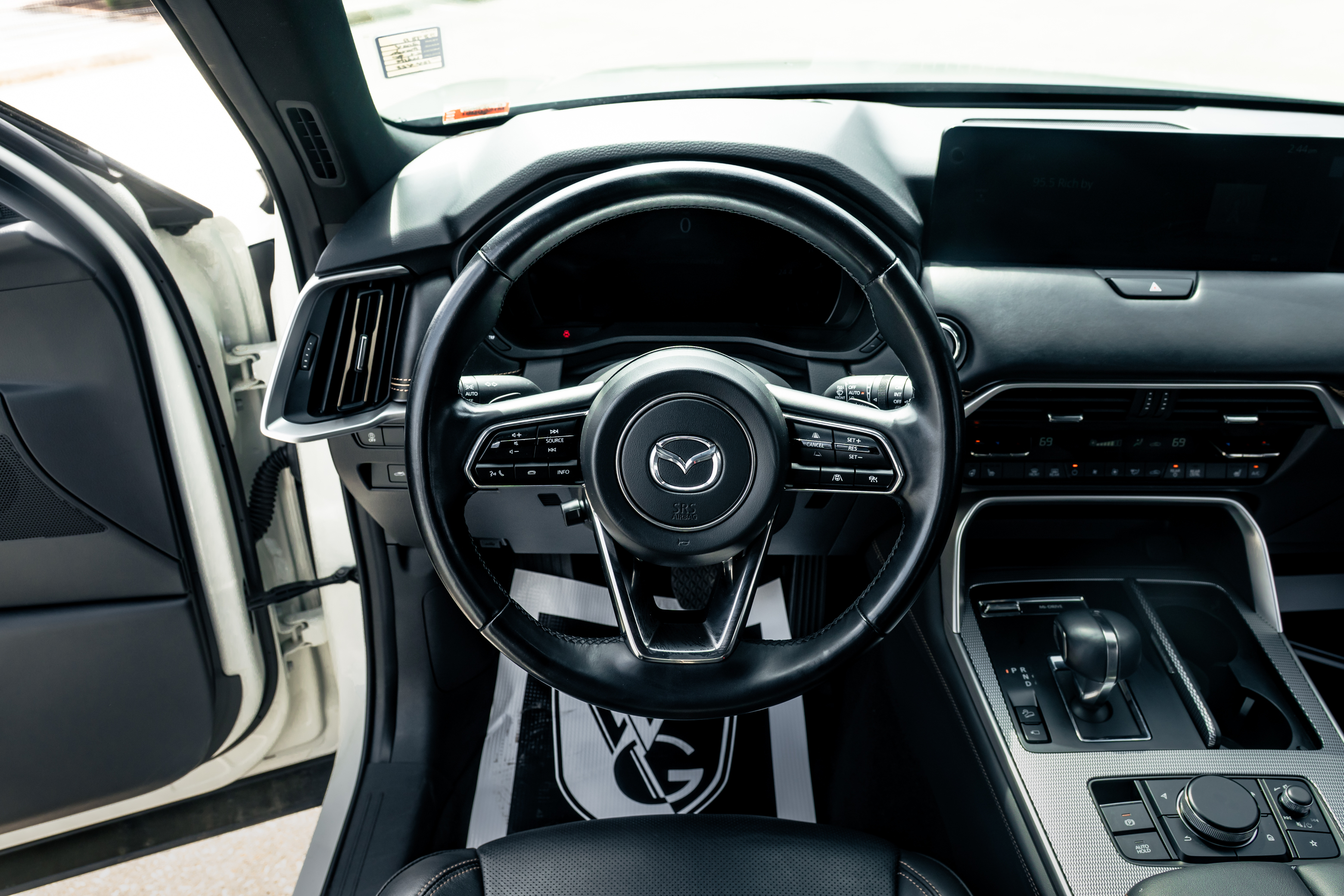 2023 Mazda  CX-90 - Photo 34