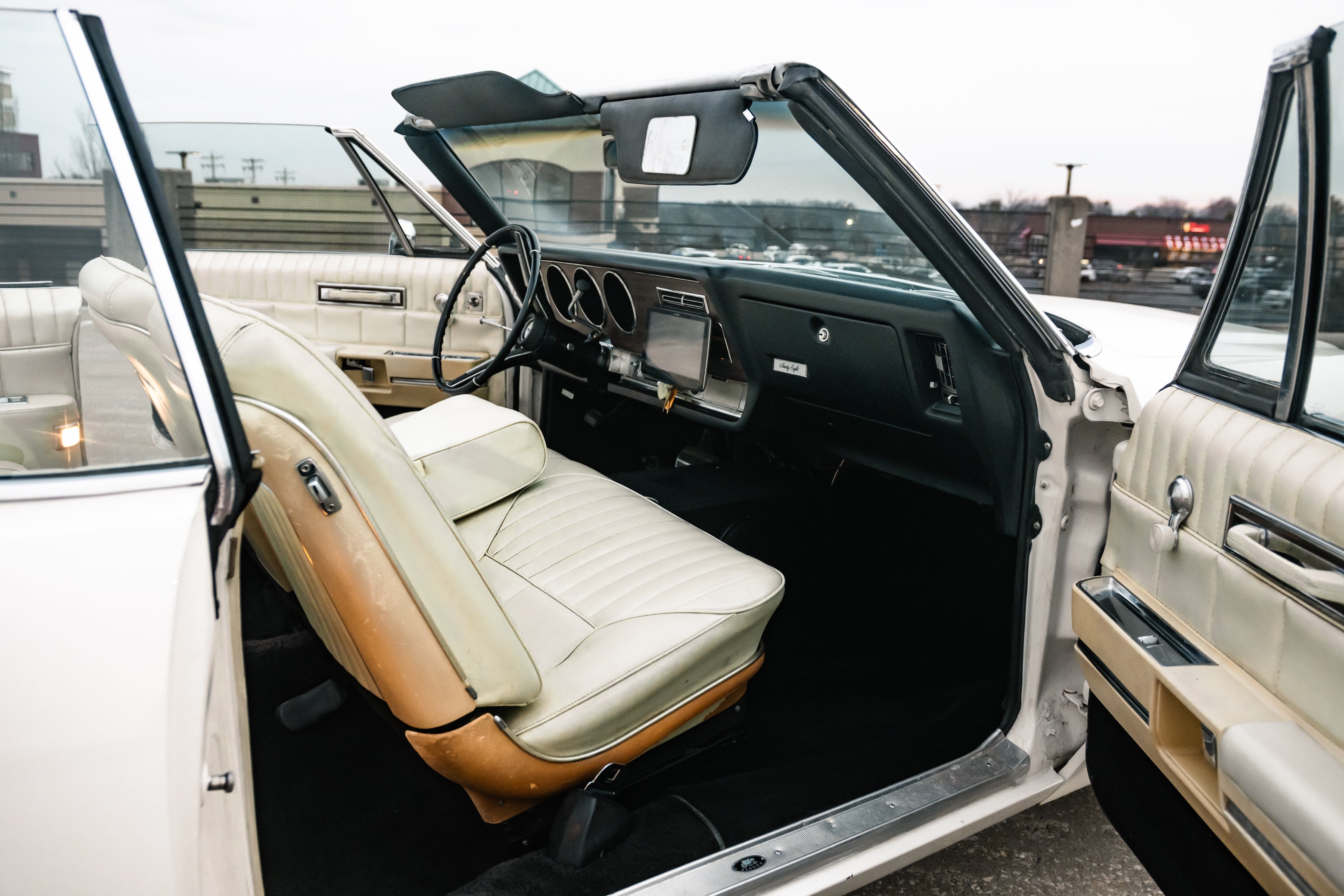 1968 Oldsmobile Ninety Eight - Photo 20