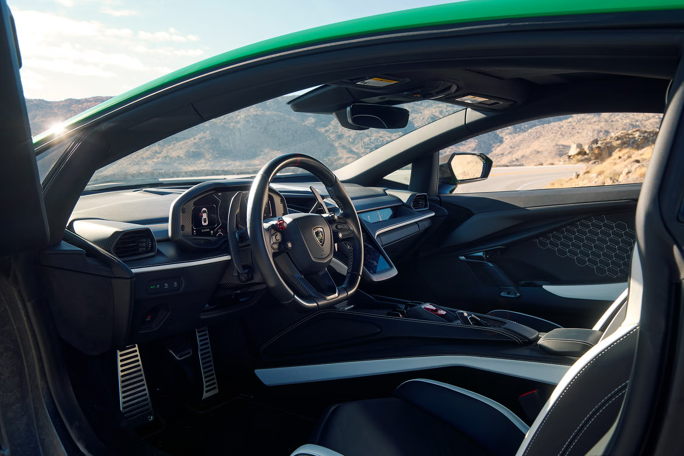 2024 Lamborghini Revuelto thumbnail 7