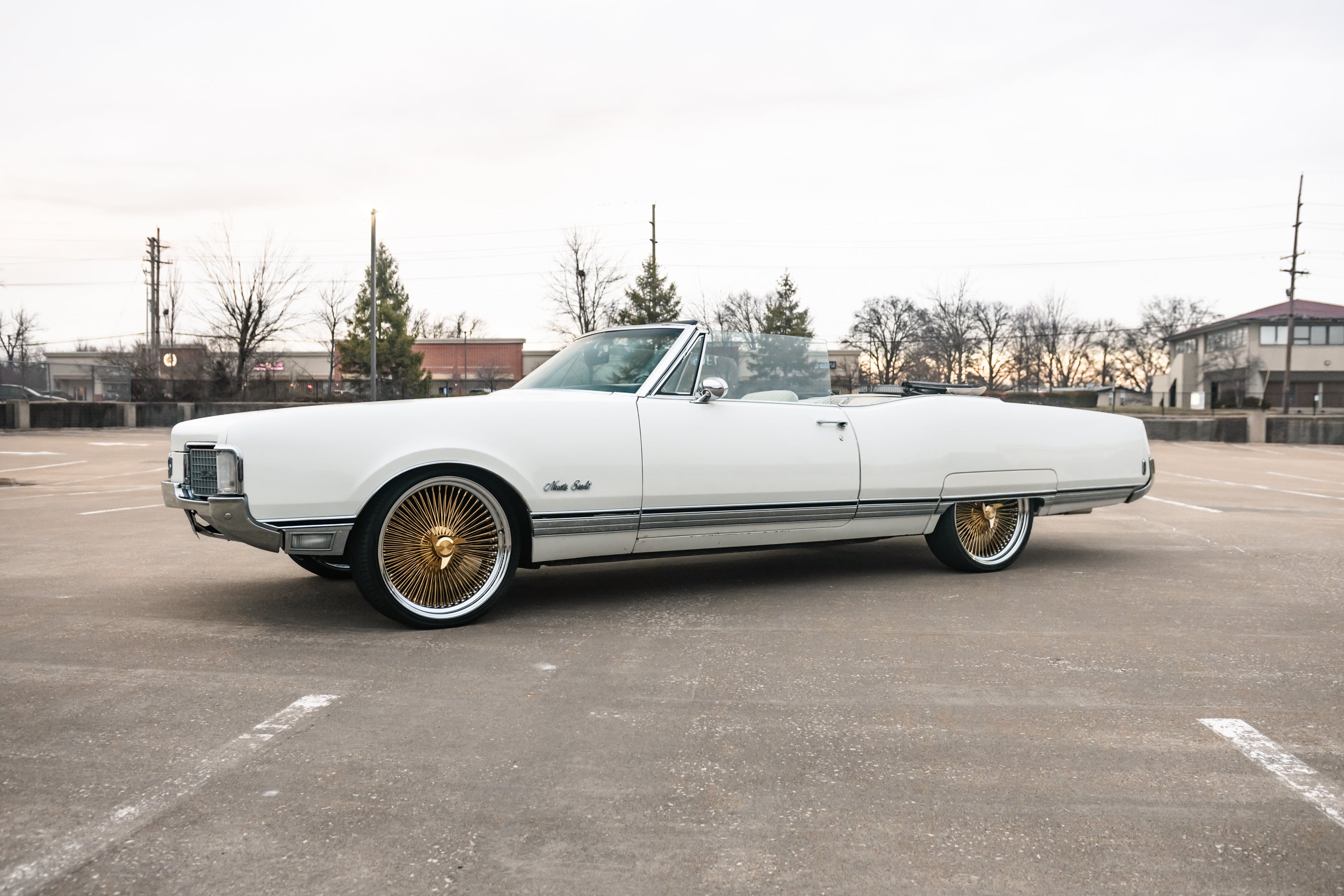 1968 Oldsmobile Ninety Eight - Photo 3