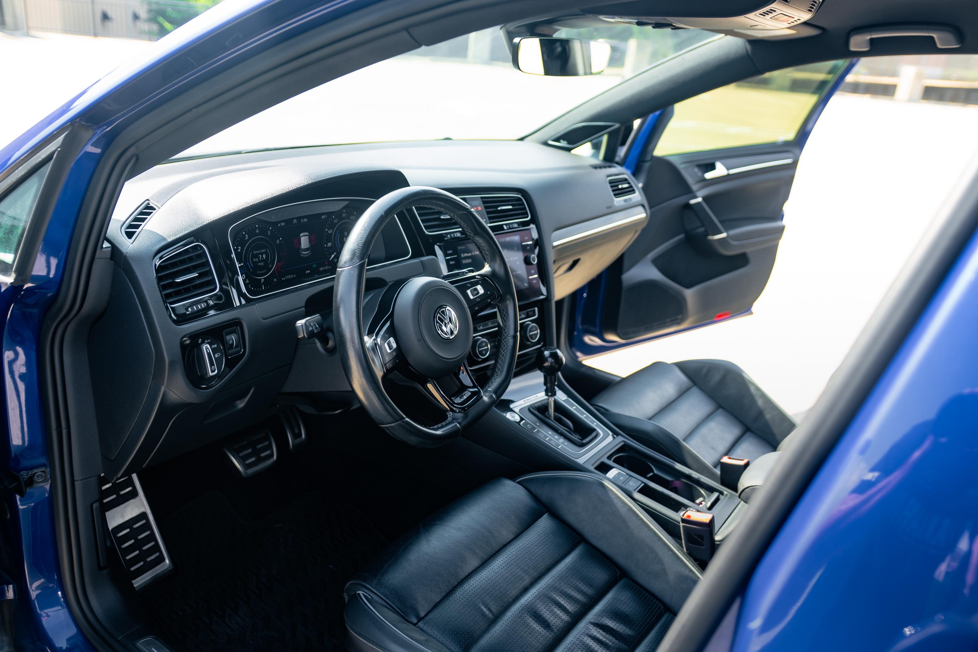 Lapiz Blue. Subtle. Seriously Quick.
