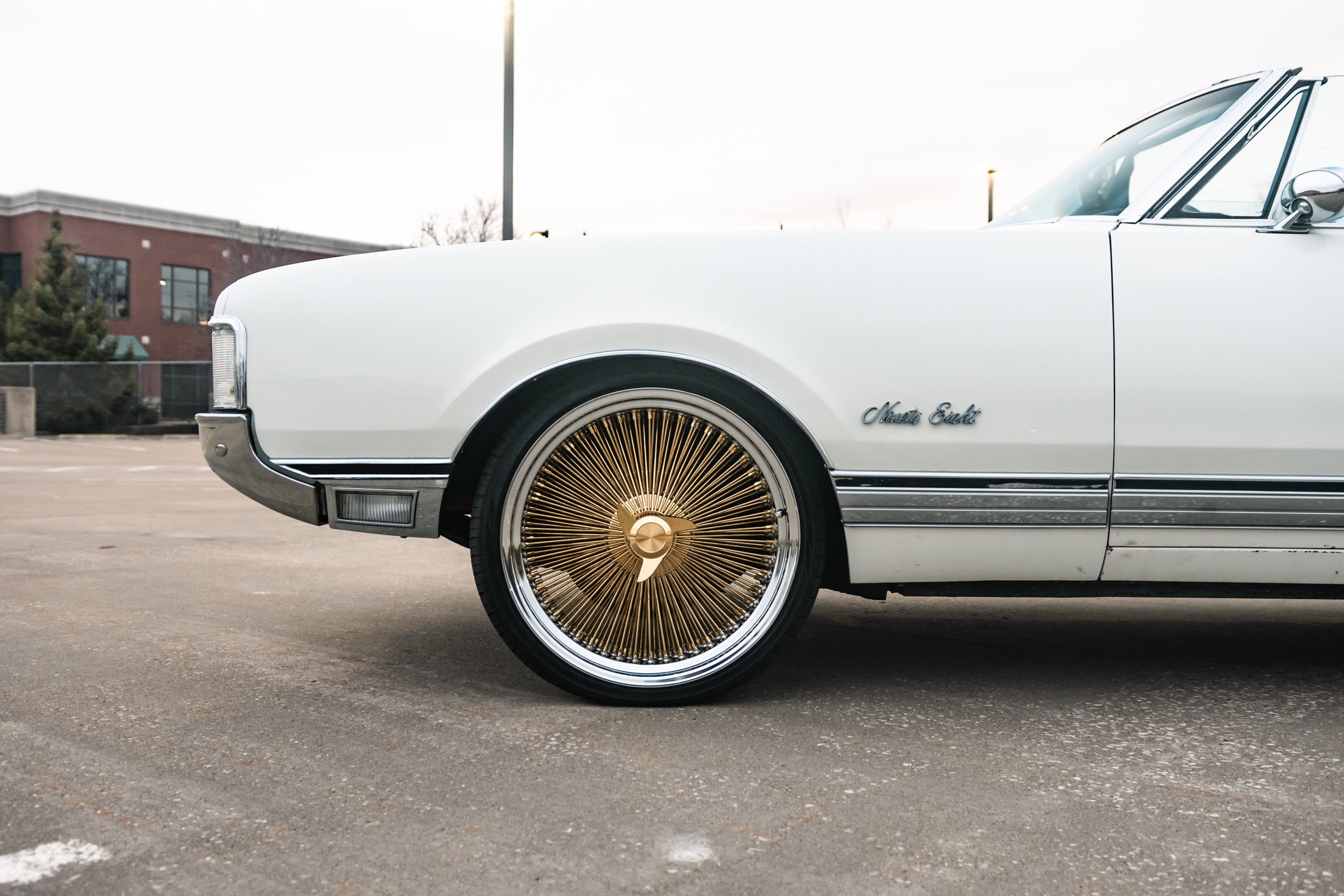 1968 Oldsmobile Ninety Eight - Photo 4