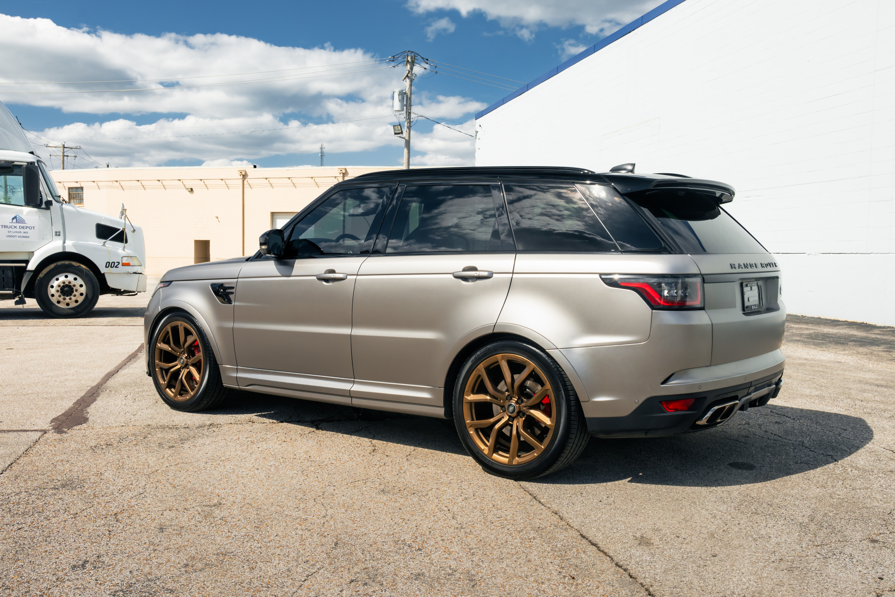 2020 Land Rover Range Rover Sport SVR - Photo 14