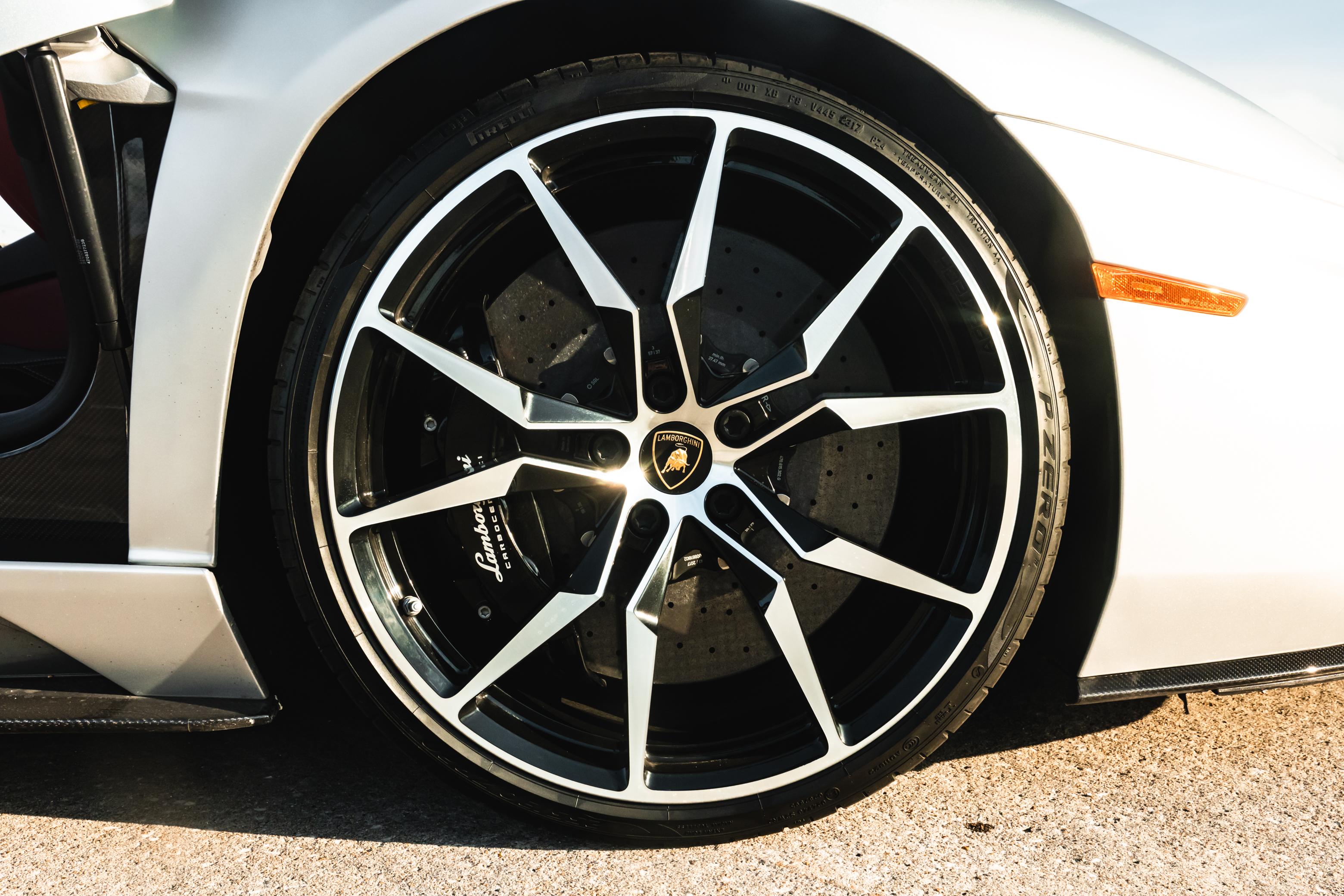 2018 Lamborghini Aventador - Photo 42