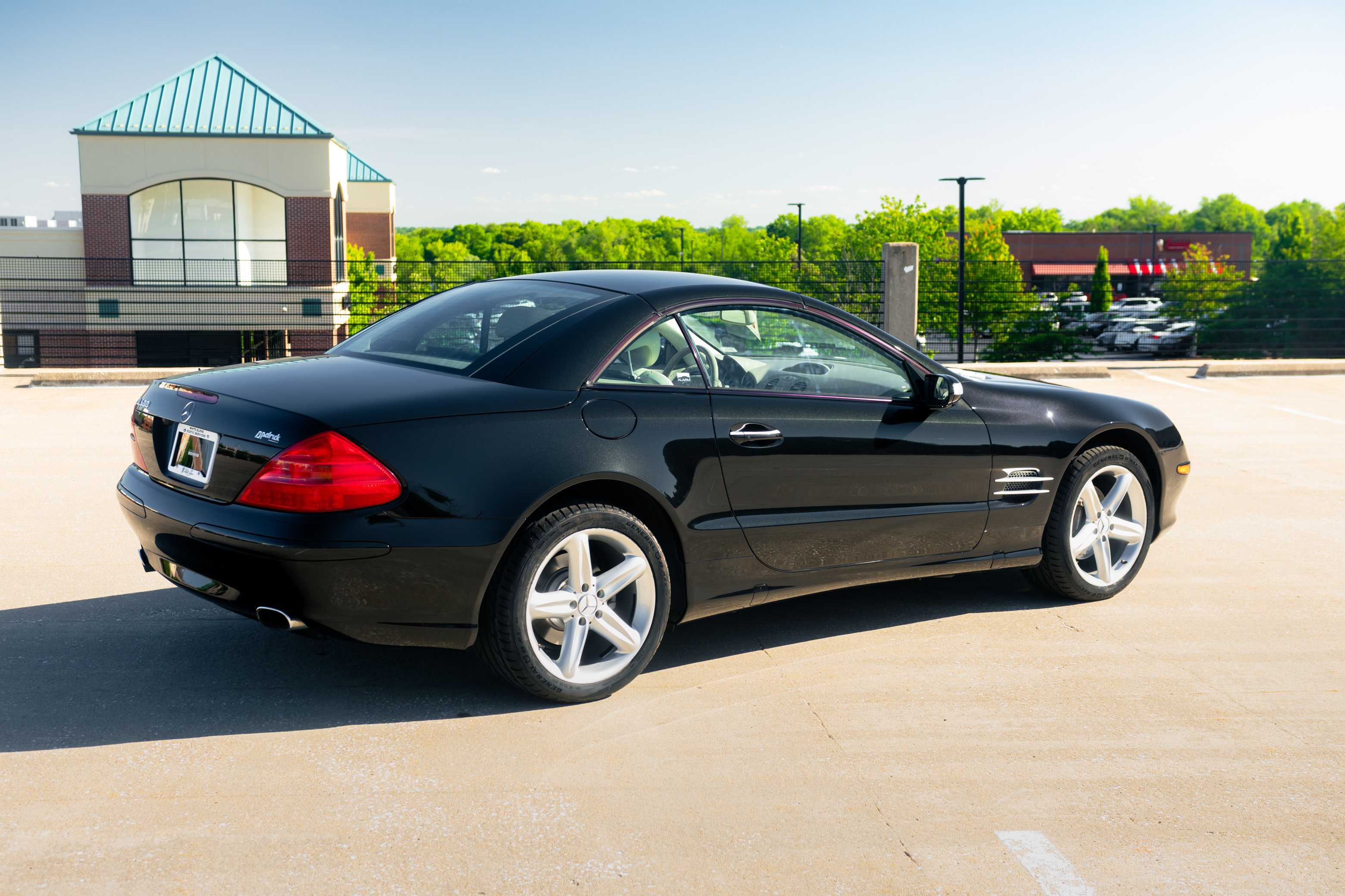 302 Horsepower. Seven Speeds. Retractable Hardtop.