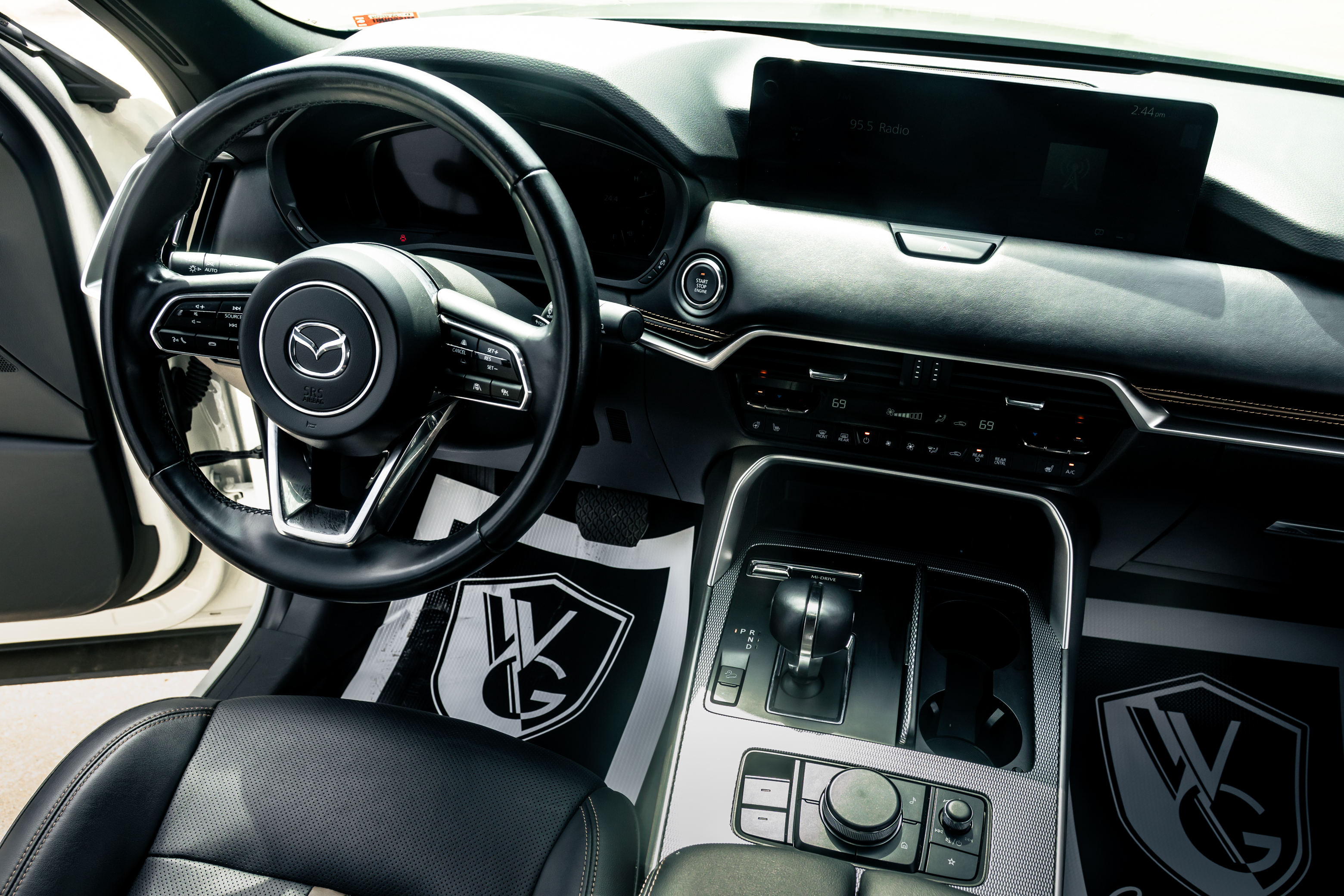 2023 Mazda  CX-90 - Photo 35