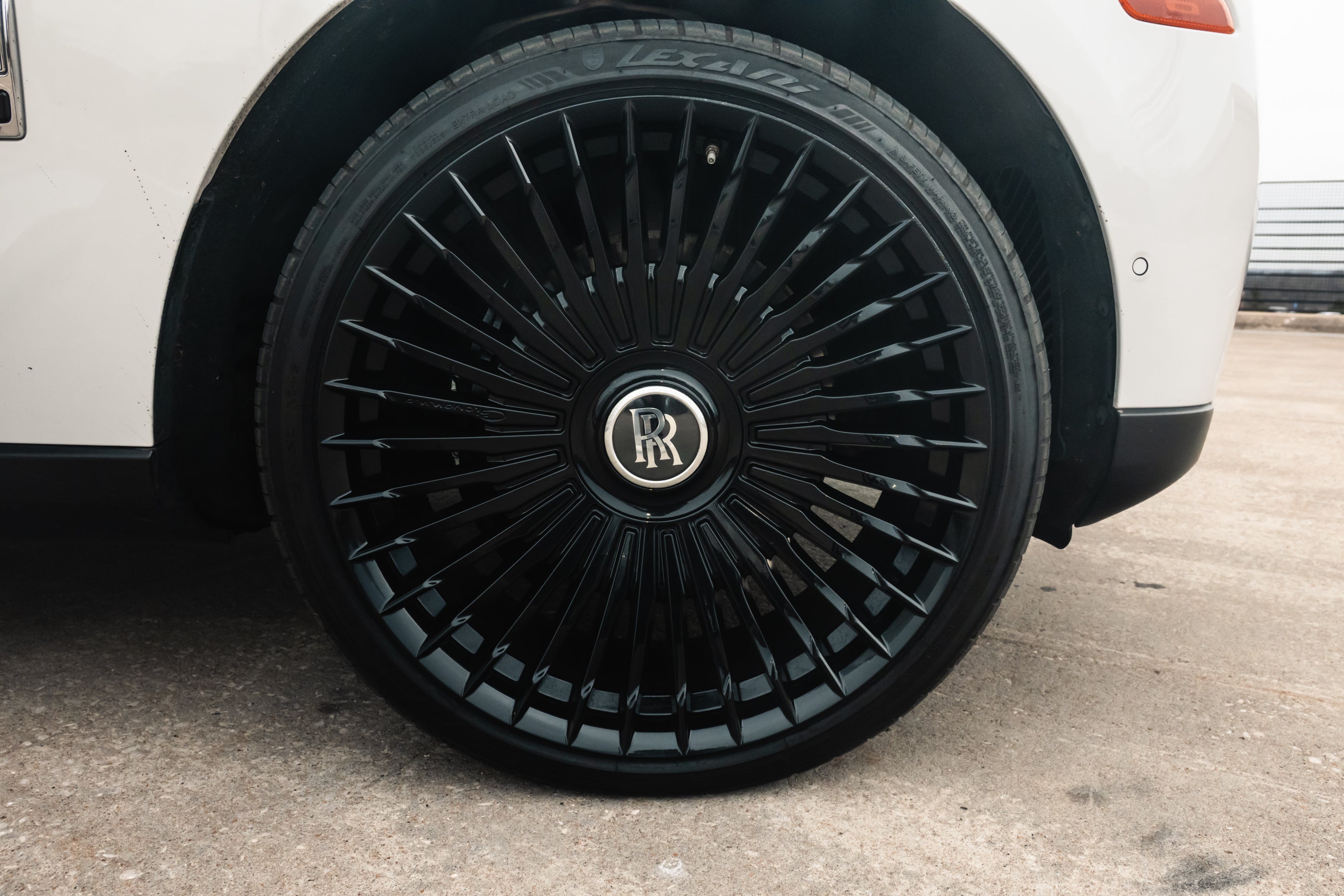 2021 Rolls-Royce Cullinan - Photo 19